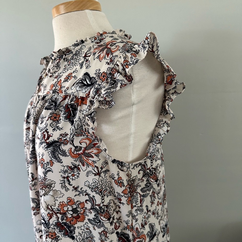 Floral Ruffle Sleeve Top - Picture 4 of 4